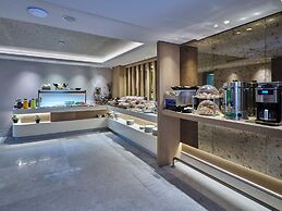Four - G Hotel Premium