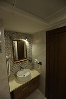 Lina Garden Hotel