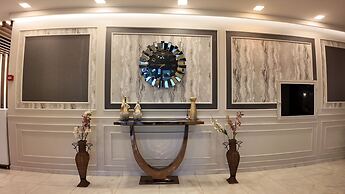 Lina Garden Hotel