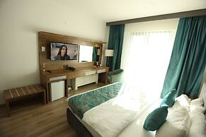 Lina Garden Hotel