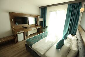 Lina Garden Hotel