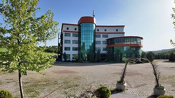 Lina Garden Hotel