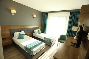 Lina Garden Hotel
