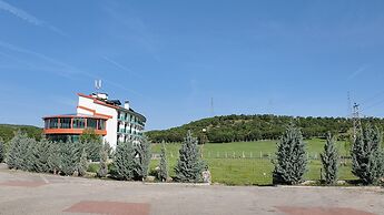 Lina Garden Hotel