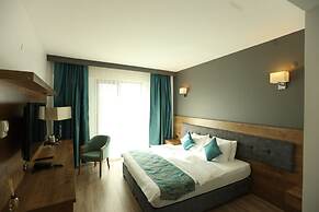 Lina Garden Hotel