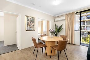 2bdr East Perth Getaway
