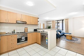 2bdr East Perth Getaway