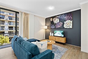 2bdr East Perth Getaway