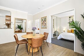 2bdr East Perth Getaway