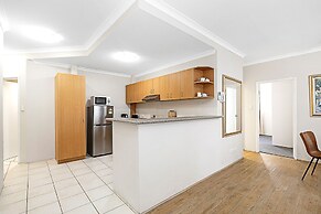 2bdr East Perth Getaway