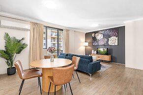 2bdr East Perth Getaway