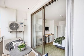 Newly Renovated 1bdr in the CBD