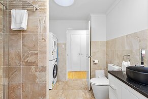 3bdr Sauna Pool Gym Parking