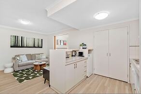 Spacious 1bdr Fast Wi-fi Near RAC Arena