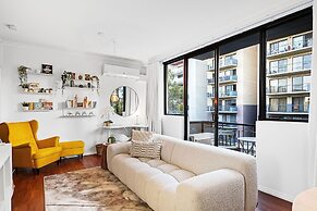 Bespoke East Perth - Sleeps 2 - Superior Wifi
