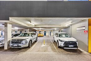 Bespoke East Perth - Sleeps 2 - Superior Wifi