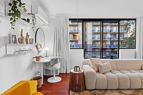 Bespoke East Perth - Sleeps 2 - Superior Wifi