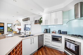 Designer Luxury 3brd - Epic Views - South Perth