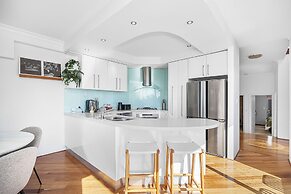 Designer Luxury 3brd - Epic Views - South Perth