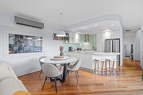 Designer Luxury 3brd - Epic Views - South Perth