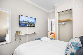 Designer Luxury 3brd - Epic Views - South Perth