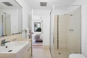 Perfect Location 2BR 1bth - Beckenham