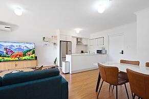 Perfect Location 2BR 1bth - Beckenham