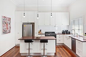 Hyde Seek Parkside Family Stay