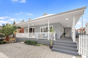 Hyde Seek Parkside Family Stay