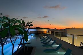 808 Martinique