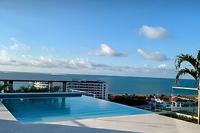 808 Martinique