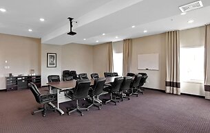 Duvernay Inn & Suites