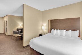 Duvernay Inn & Suites