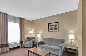 Duvernay Inn & Suites