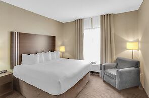 Duvernay Inn & Suites