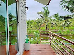 Coco and Canal HomeStory