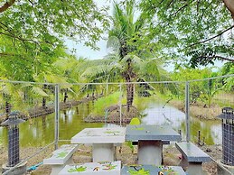 Coco and Canal HomeStory