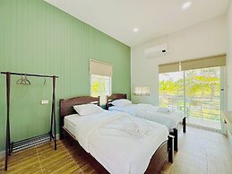 Coco and Canal HomeStory