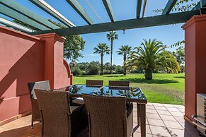 Golfside Apartment in Isla Canela