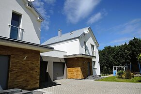 Comfortable Holiday Home for 10 People