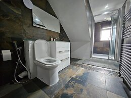Standard Single Room - Shared