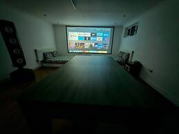 Standard Single Room - Shared