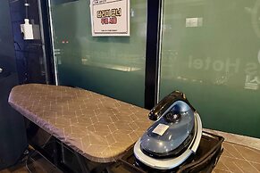 3S HOTEL DONGTAN - BUSINESS