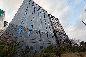 3S HOTEL DONGTAN - BUSINESS