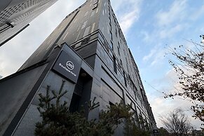 3S HOTEL DONGTAN - BUSINESS