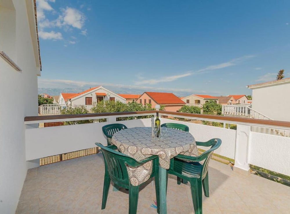 Charming Apartments Dokoza Vir