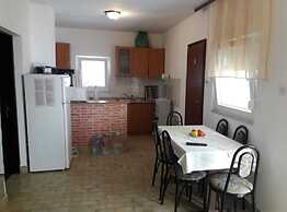 Charming Apartments Dokoza Vir