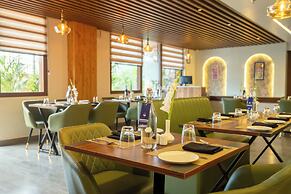 Crestorio Resort & Spa Dehradun