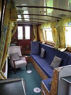 Stone - Boat - Sleeps 6 - Pet Friendly - 85ws