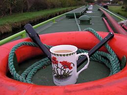 Stone - Self-drive Boat - Sleeps 8 - Pet Friendly
